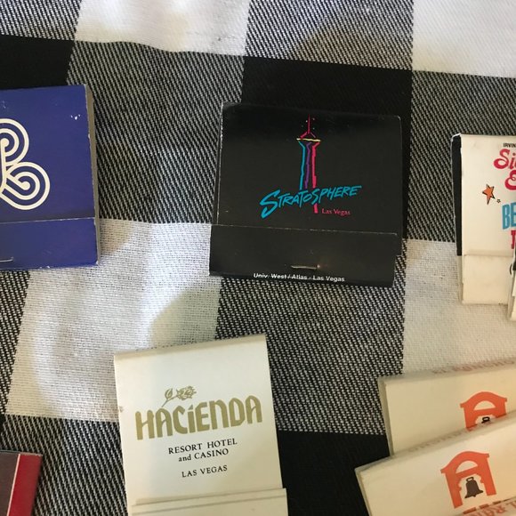 68 Former Las Vegas Hotel Matchbooks Aladdin Stardust Sands Imperial Palace etc - Picture 9 of 12